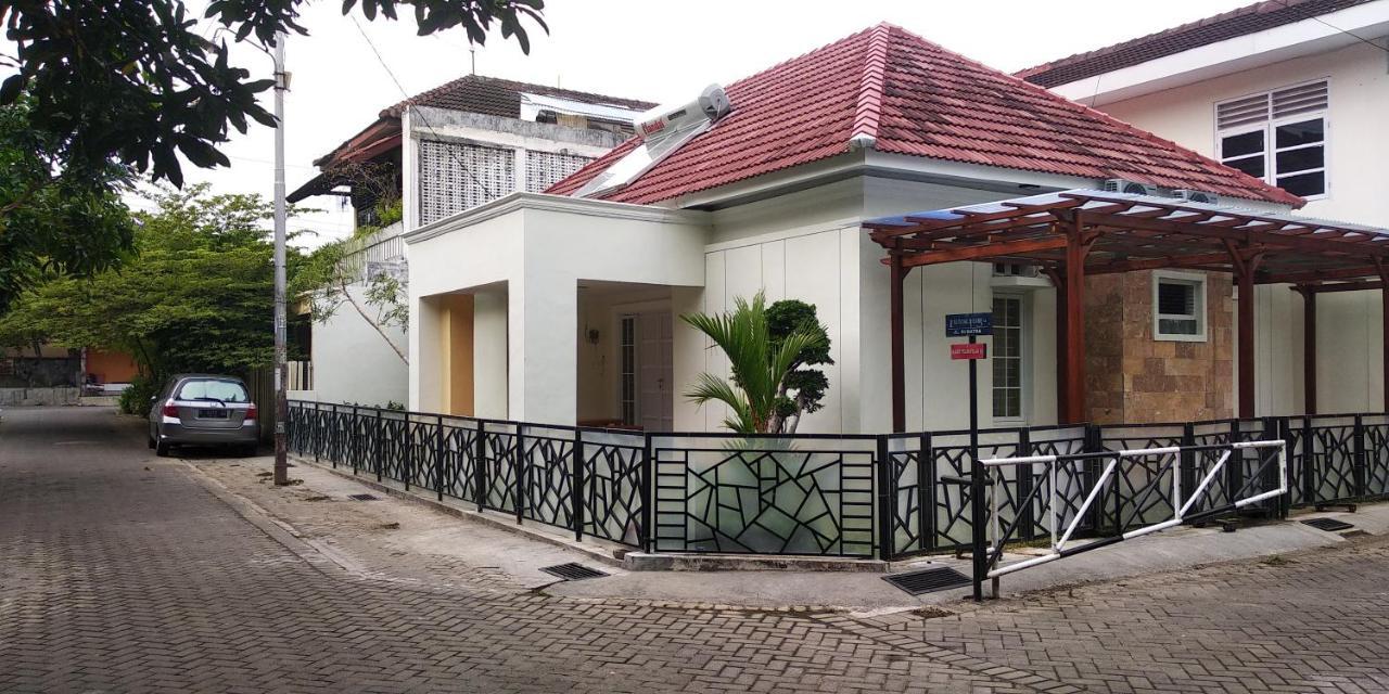 Omah Inap D24 Syariah Near Universitas Aisyiah Yogyakarta Mitra Reddoorz Sleman  Ngoại thất bức ảnh